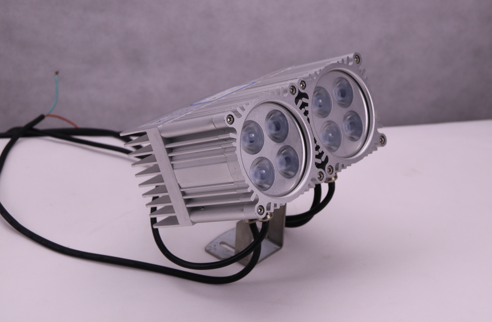 led投光燈具有哪些獨特優(yōu)勢呢？
